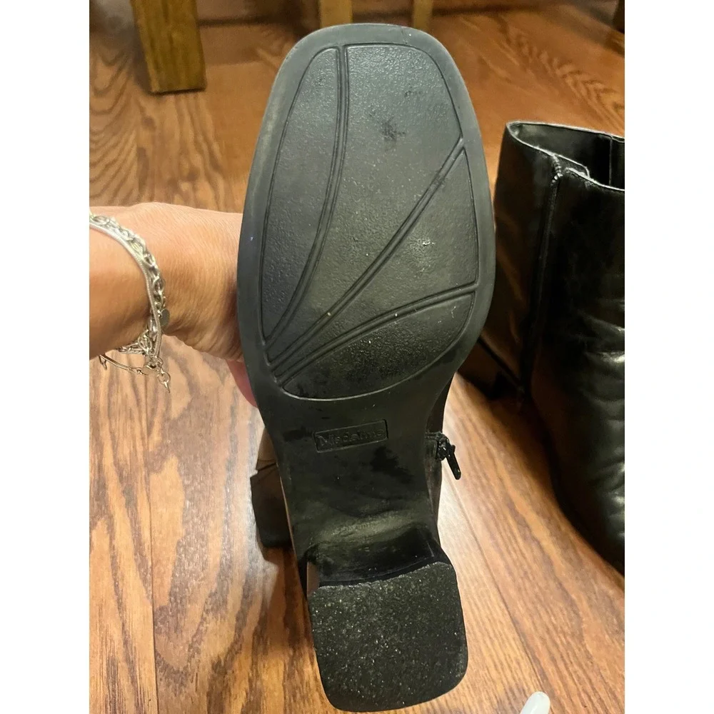 Madeline Favor Black Leather Square Toe Block Heel Ankle Boots Size 8M